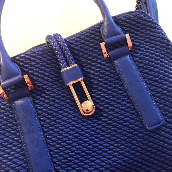 S O L D - Picture 2 of 7